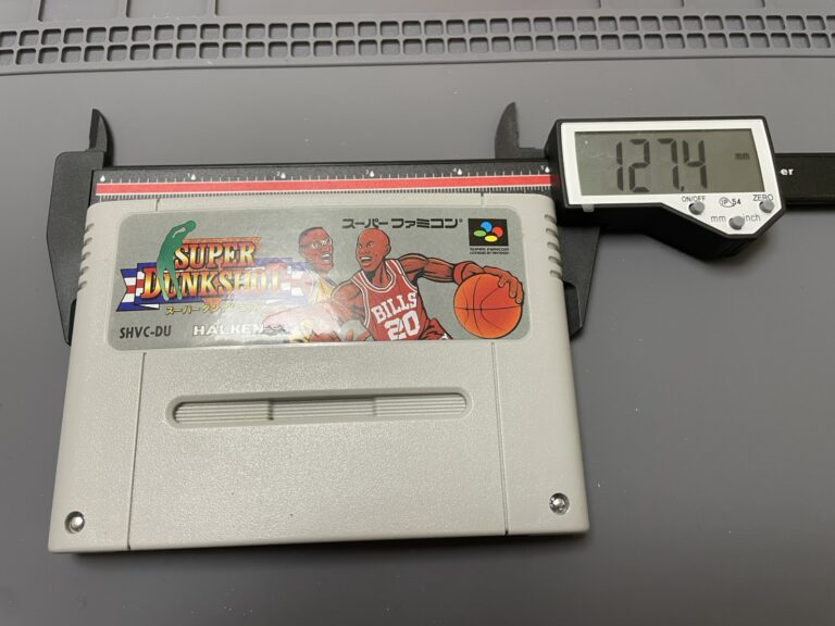 スーパーファミコンのソフトは中でどうなってる？実際に分解してみた